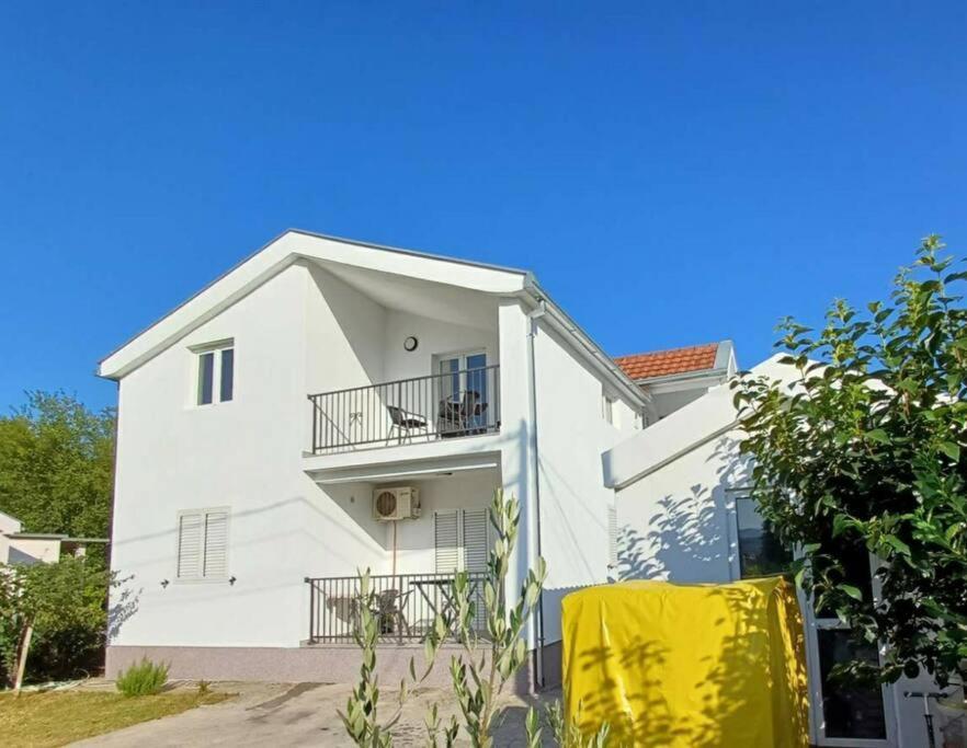 Appartamento Cozy, Fully Equipped, Free Parking&Wifi, Quiet, 2Bd Podgorica Esterno foto