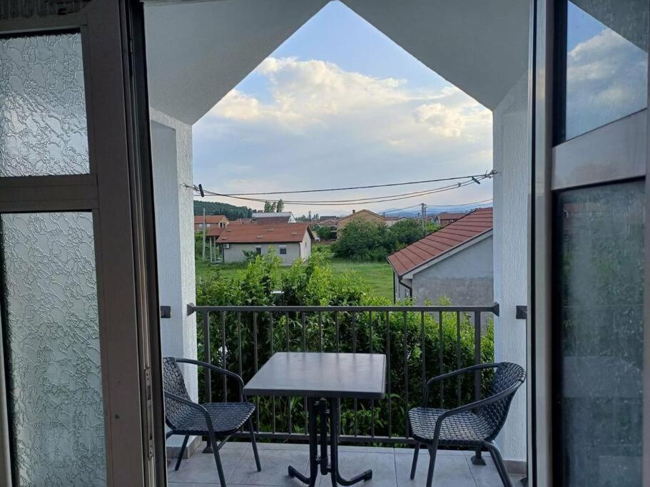 Appartamento Cozy, Fully Equipped, Free Parking&Wifi, Quiet, 2Bd Podgorica Esterno foto
