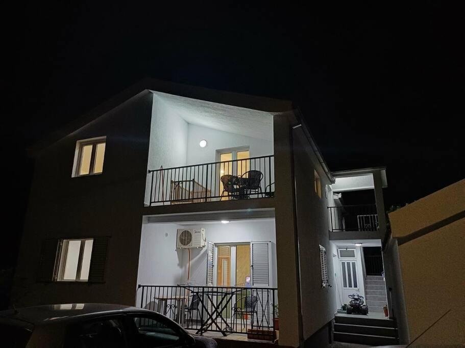 Appartamento Cozy, Fully Equipped, Free Parking&Wifi, Quiet, 2Bd Podgorica Esterno foto