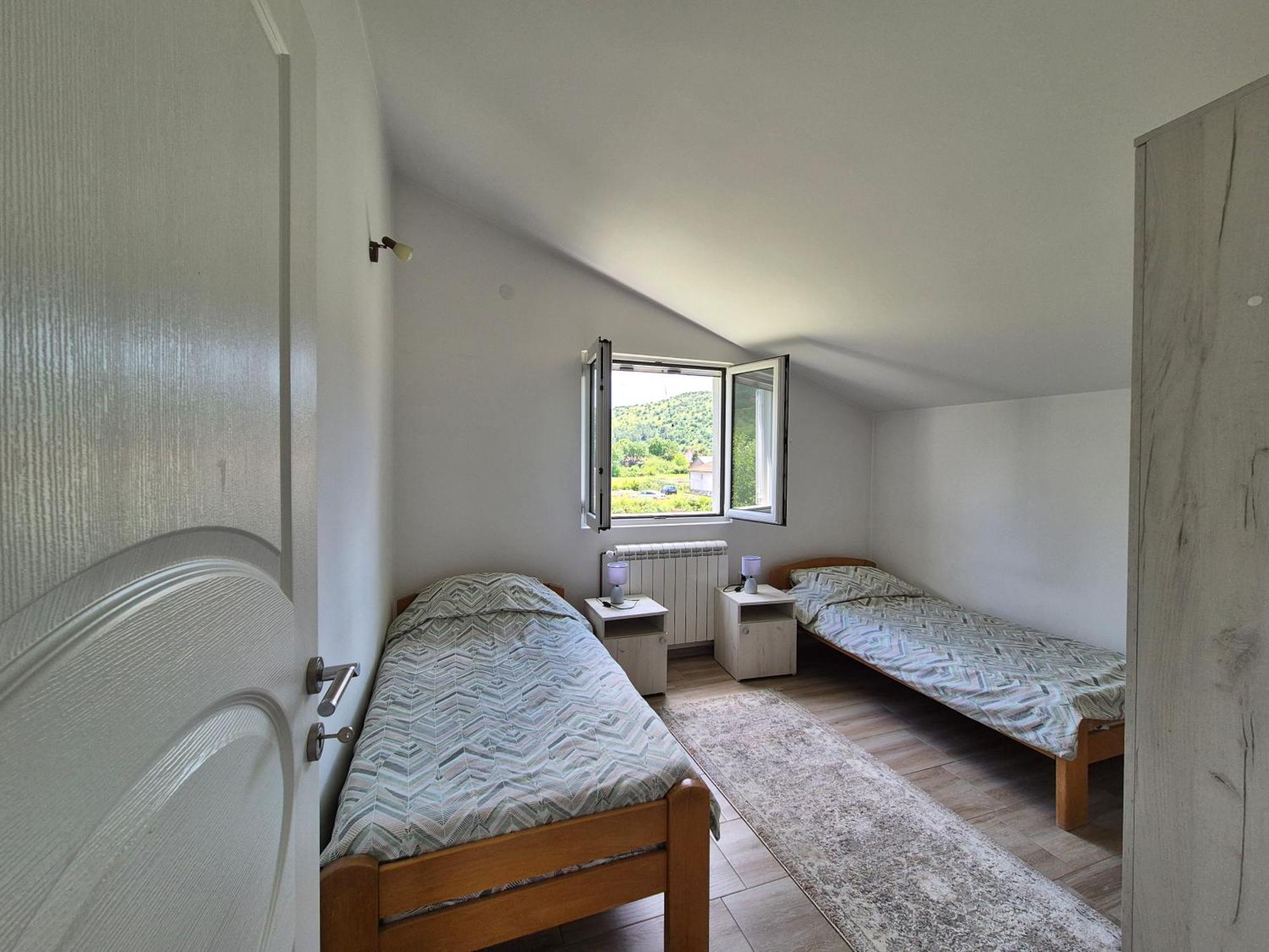 Appartamento Cozy, Fully Equipped, Free Parking&Wifi, Quiet, 2Bd Podgorica Esterno foto